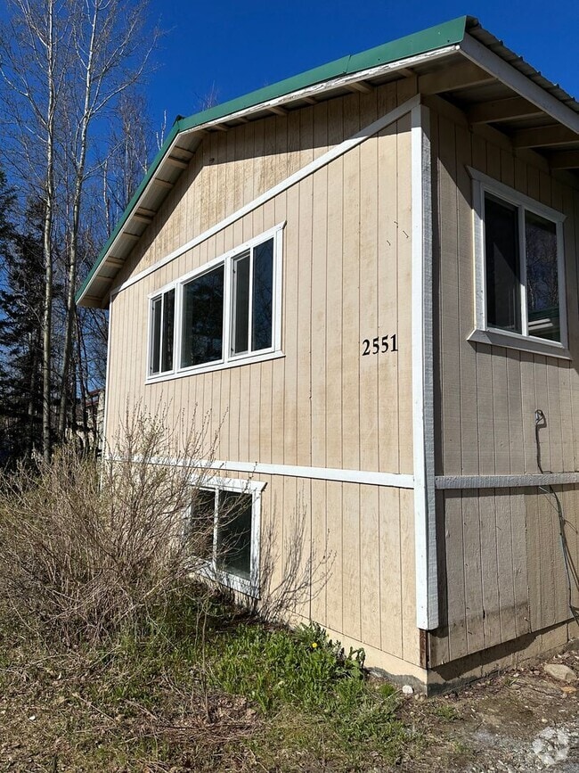Building Photo - 2 bedroom | 1 bathroom | Single Family | B...