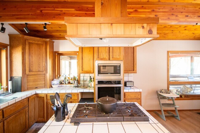Building Photo - Charming Lindal Cedar Home on 10 Acres