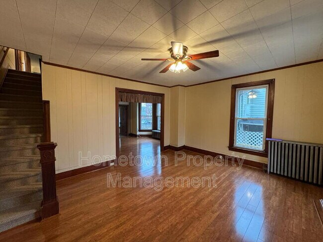 Building Photo - 430 Market St