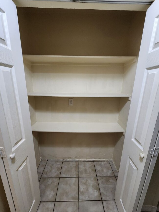 Building Photo - 1417 Fifth St.