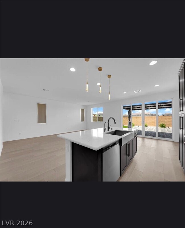 Building Photo - 4066 Painted Lady Ave