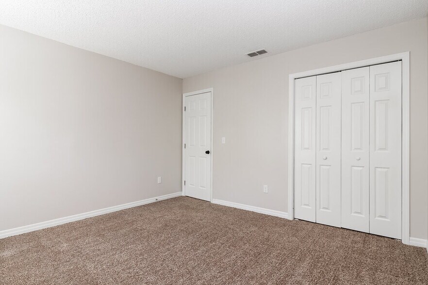 Building Photo - 2332 Flamingo Lakes Dr