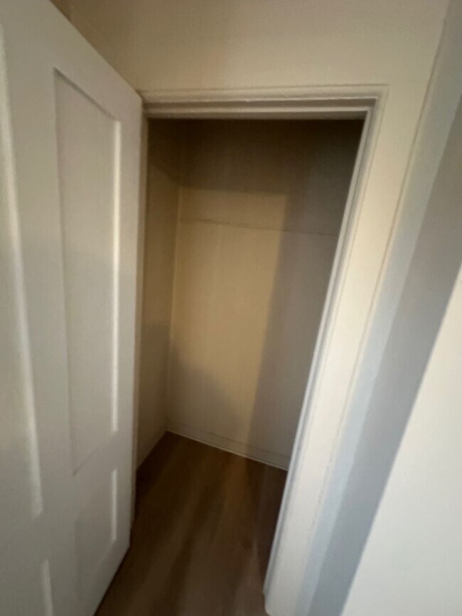 Building Photo - 621 Joseph Ave