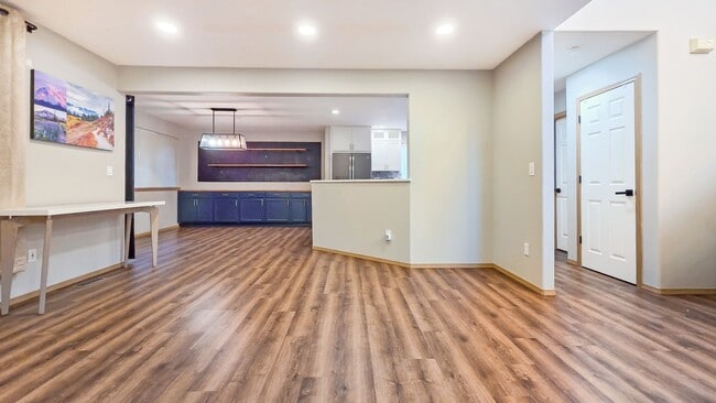 Building Photo - Updated 4-Bed Home Near Future Light Rail ...