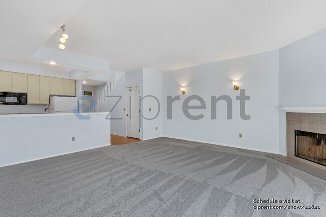 Building Photo - 2744 NW Upshur St