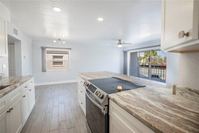 Building Photo - 8630 Blind Pass Rd