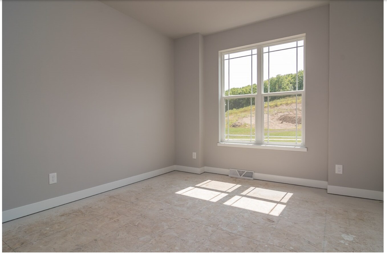 Building Photo - 615 Clear Pond Way