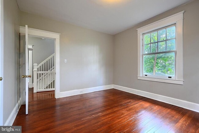 Building Photo - 720 Dryden Dr