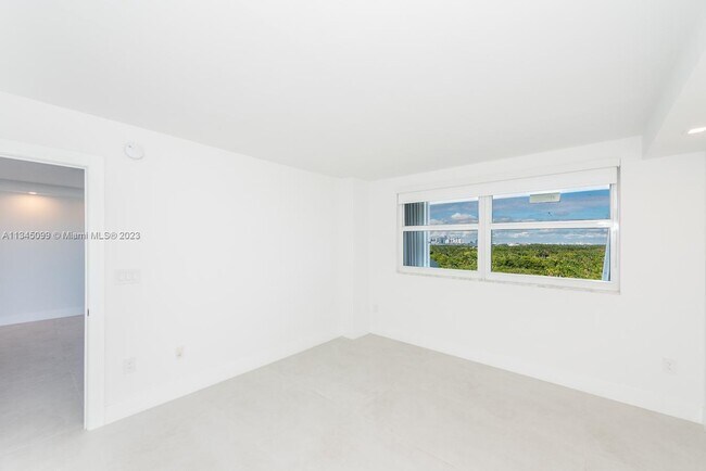 Building Photo - 177 Ocean Ln Dr