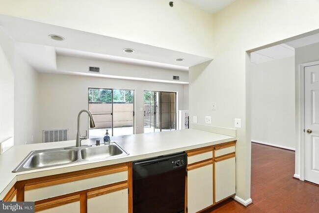Building Photo - 7317 Eden Brook Dr