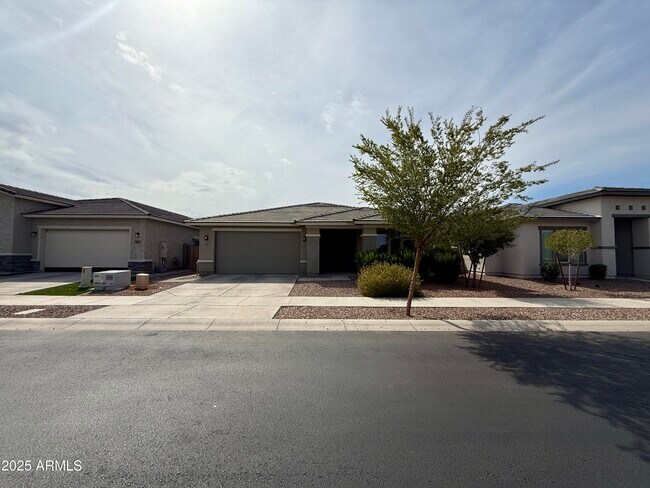 Primary Photo - 5542 N 107th Ln
