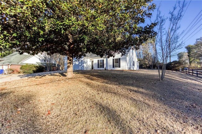 Building Photo - 4100 Chanticleer Dr NW
