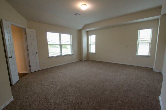 Building Photo - 3651 Sandy Brook Dr