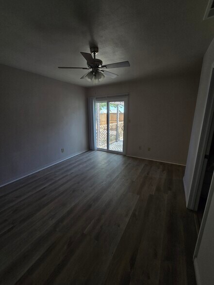 Building Photo - 43309 18th St W