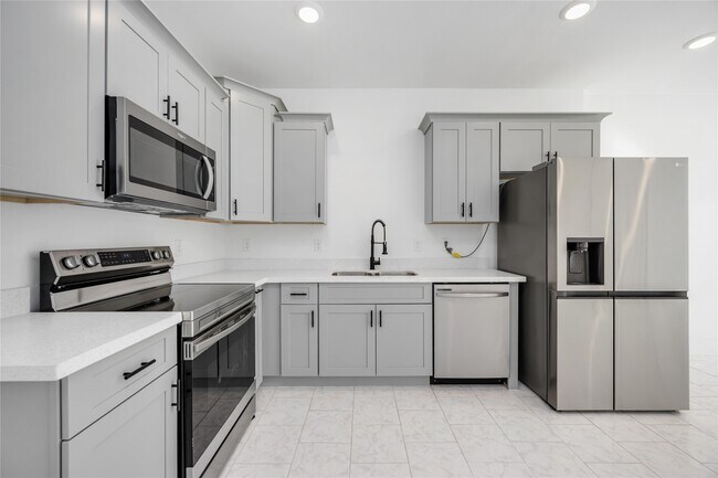 Building Photo - 7710 Independence St