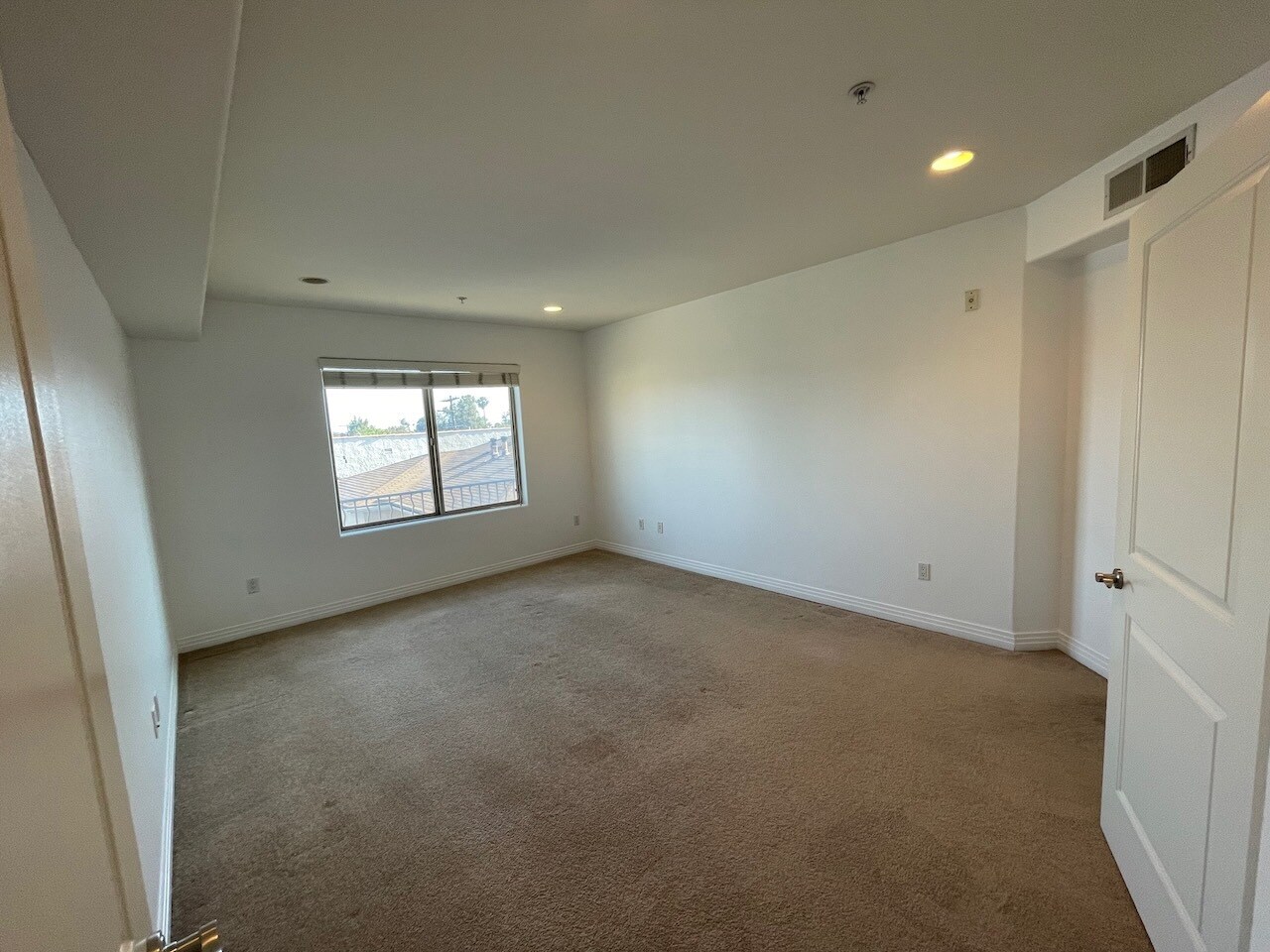 MASTER BEDROOM - 1537 S Holt Ave