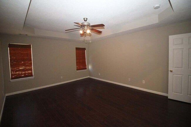 Building Photo - 306 Country Glen Ct