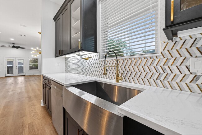 Building Photo - 6626 Highrock Rd