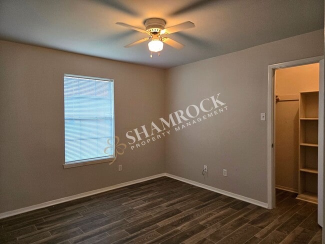 Building Photo - 2/2 Robinson ISD Duplex