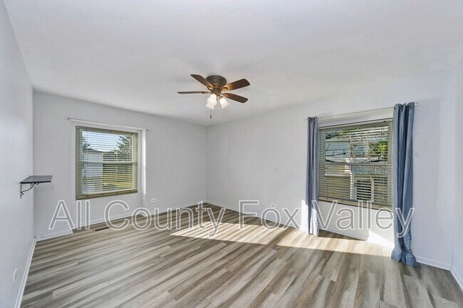 Building Photo - 2064 N Ginger Creek Dr