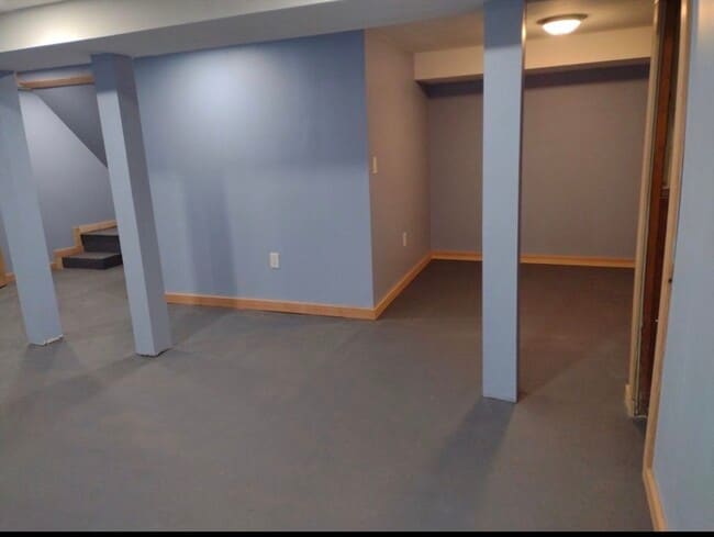 Building Photo - 9 Gregg St