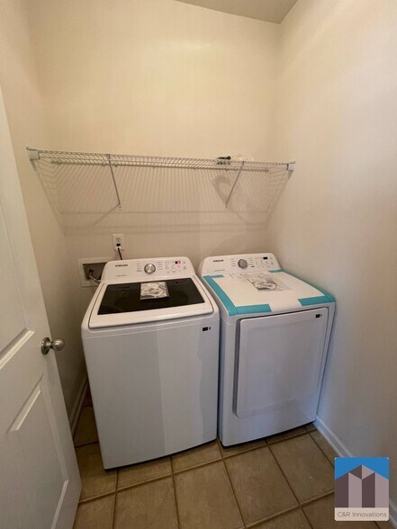 Building Photo - 4205 Pointe Vecchio Cir