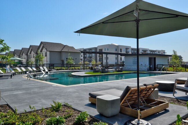 Building Photo - The Palo Townhomes