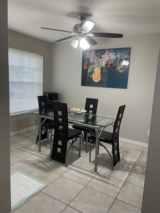 Building Photo - 419 SW 4th St