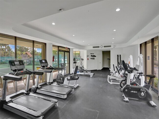 Building Photo - 20191 E Country Club Dr