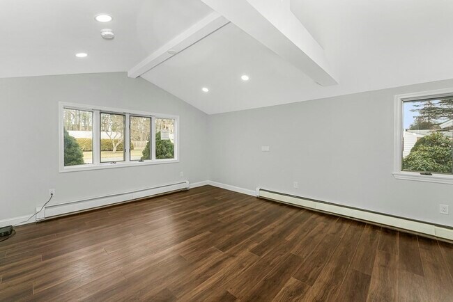 Building Photo - 57 Sloane Dr