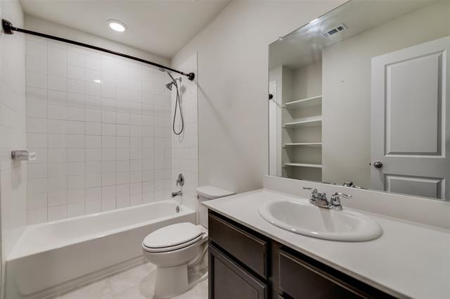 Building Photo - 1302 Meadow Creek Dr