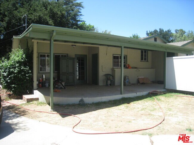 Building Photo - 9814 Baden Ave