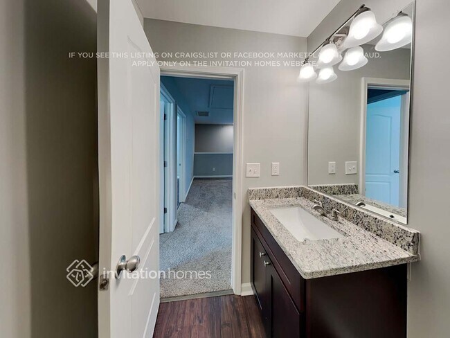 Building Photo - 9907 Paper Tree Rd