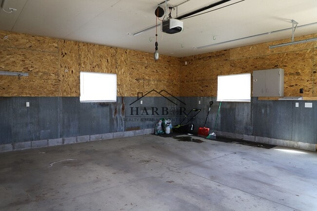 Building Photo - 3 Bedroom Single Family Home in SE Rochest...