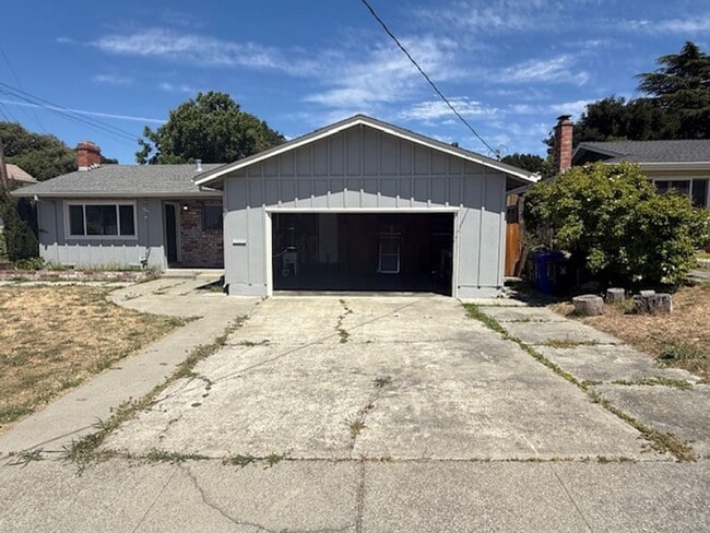 Building Photo - 3-Bedroom Single Family Home in PInole
