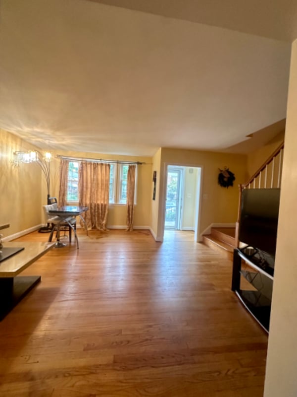 Building Photo - 309 Stratford Rd