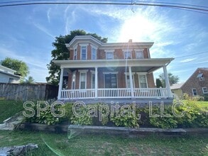 Building Photo - 130 S Main St