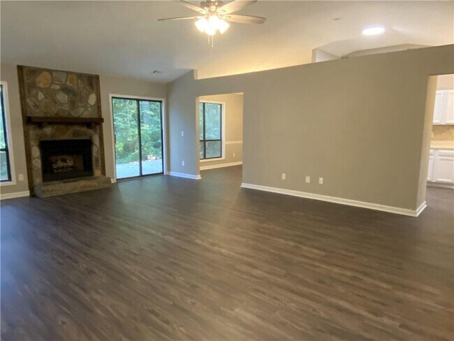 Building Photo - 1801 River Rock Trail