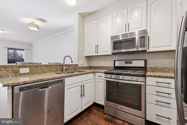 Building Photo - 15262 Torbay Way