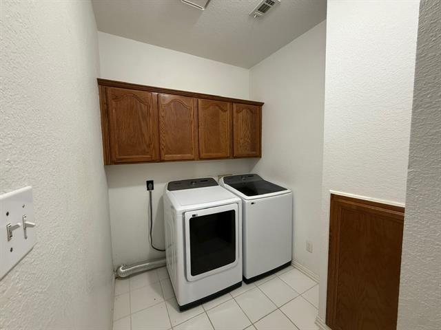 Building Photo - 9724 Wolf Creek Dr