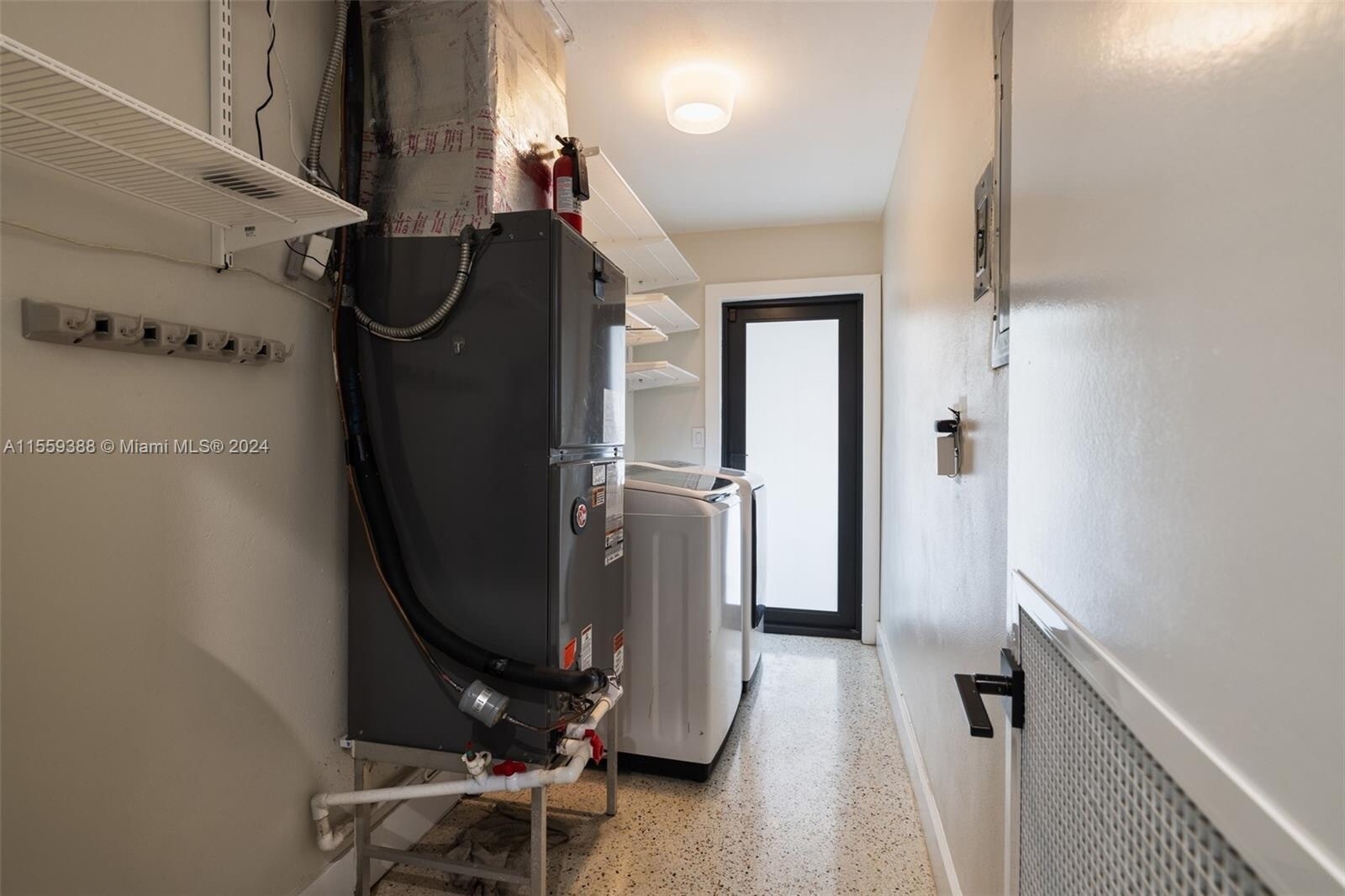 Building Photo - 2539 SW 20th St