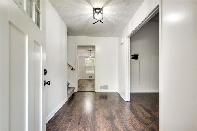 Building Photo - 597 Field Cliff Dr