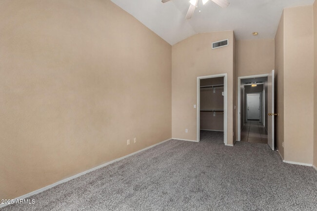 Building Photo - 13861 W Elm St