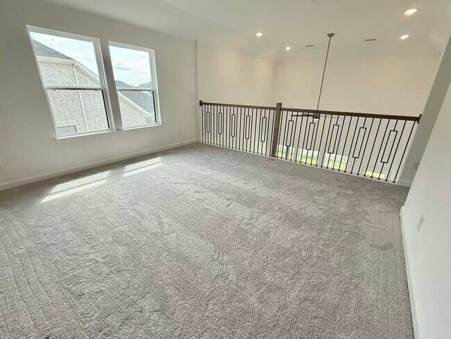 Building Photo - 3811 Hermitage Dr