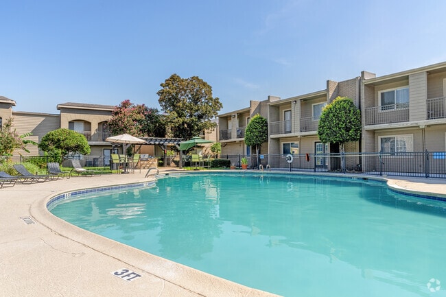 Building Photo - The Place at Greenway