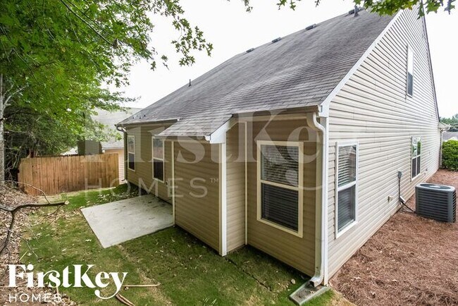 Building Photo - 1392 Alcovy Falls Dr SE