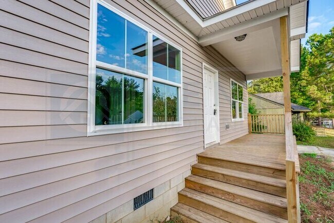 Building Photo - Newly built 3 bedroom, 2 bath Home