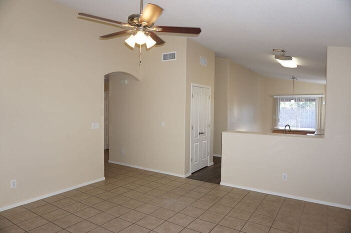 Building Photo - 2201 S St Suzanne Dr