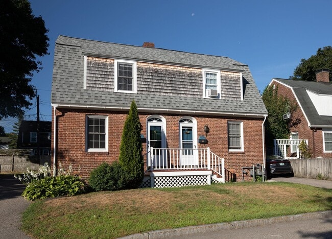 Building Photo - 77 Porpoise Way