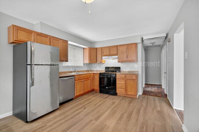 Building Photo - 7507 Blanding Dr